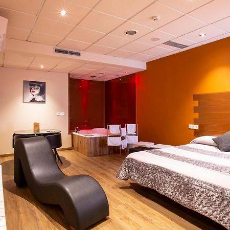 Motel Los Abedules โอเบียโด ภายนอก รูปภาพ