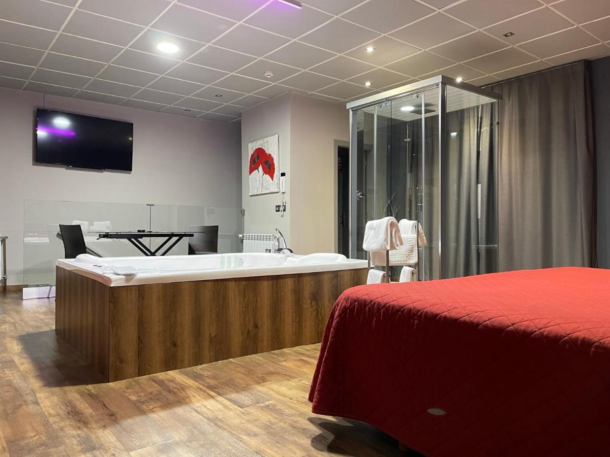 Motel Los Abedules โอเบียโด ภายนอก รูปภาพ