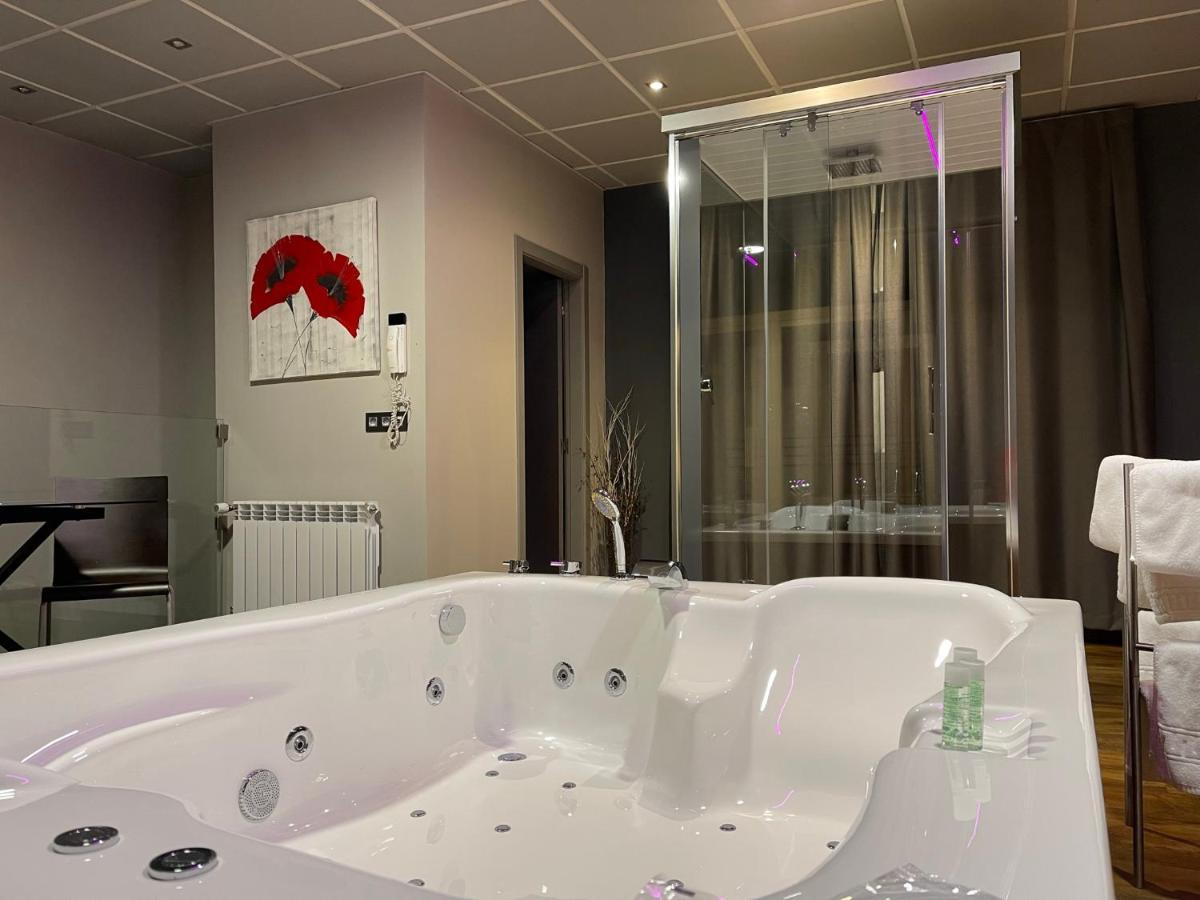 Motel Los Abedules โอเบียโด ภายนอก รูปภาพ
