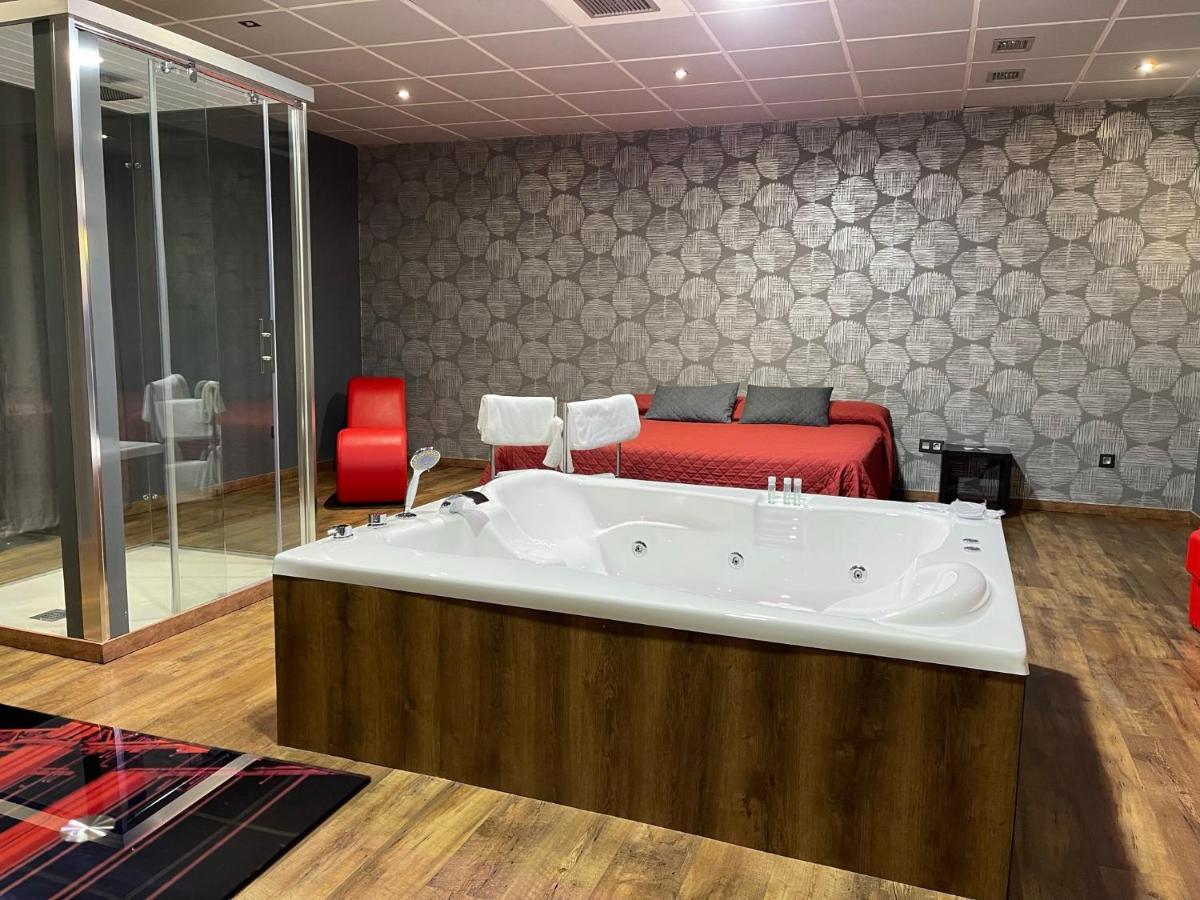 Motel Los Abedules โอเบียโด ภายนอก รูปภาพ