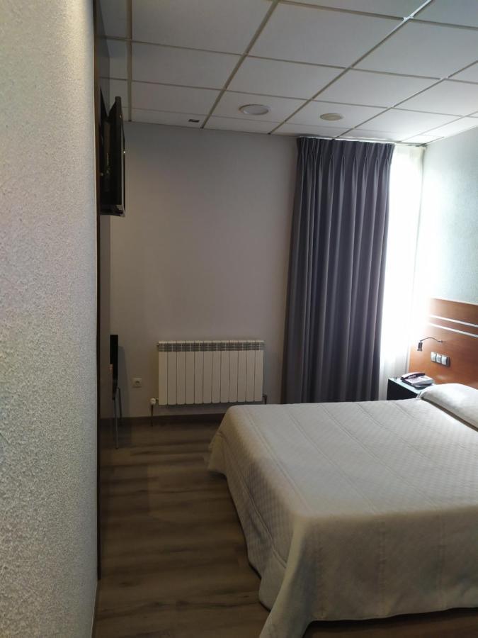 Motel Los Abedules โอเบียโด ภายนอก รูปภาพ