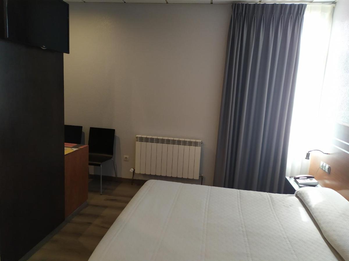 Motel Los Abedules โอเบียโด ภายนอก รูปภาพ