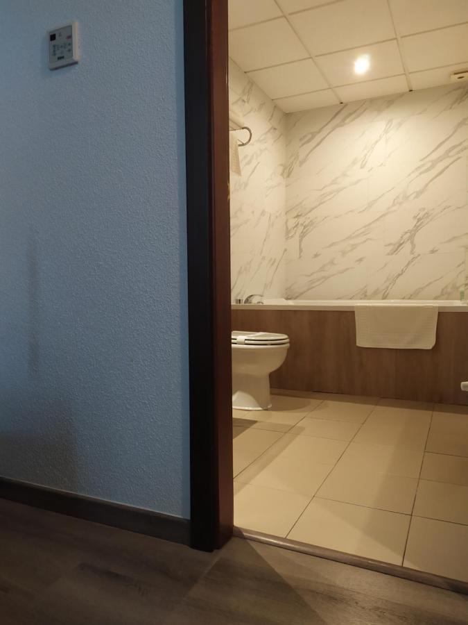 Motel Los Abedules โอเบียโด ภายนอก รูปภาพ
