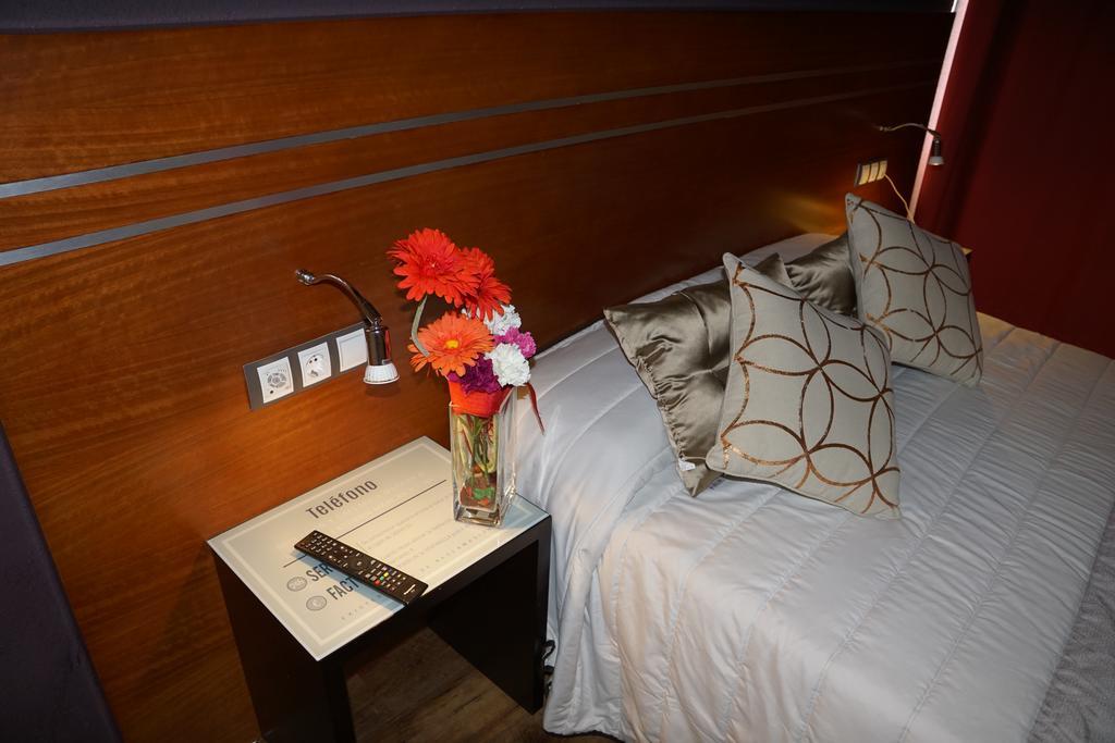 Motel Los Abedules โอเบียโด ภายนอก รูปภาพ