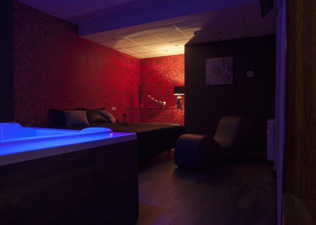 Motel Los Abedules โอเบียโด ภายนอก รูปภาพ