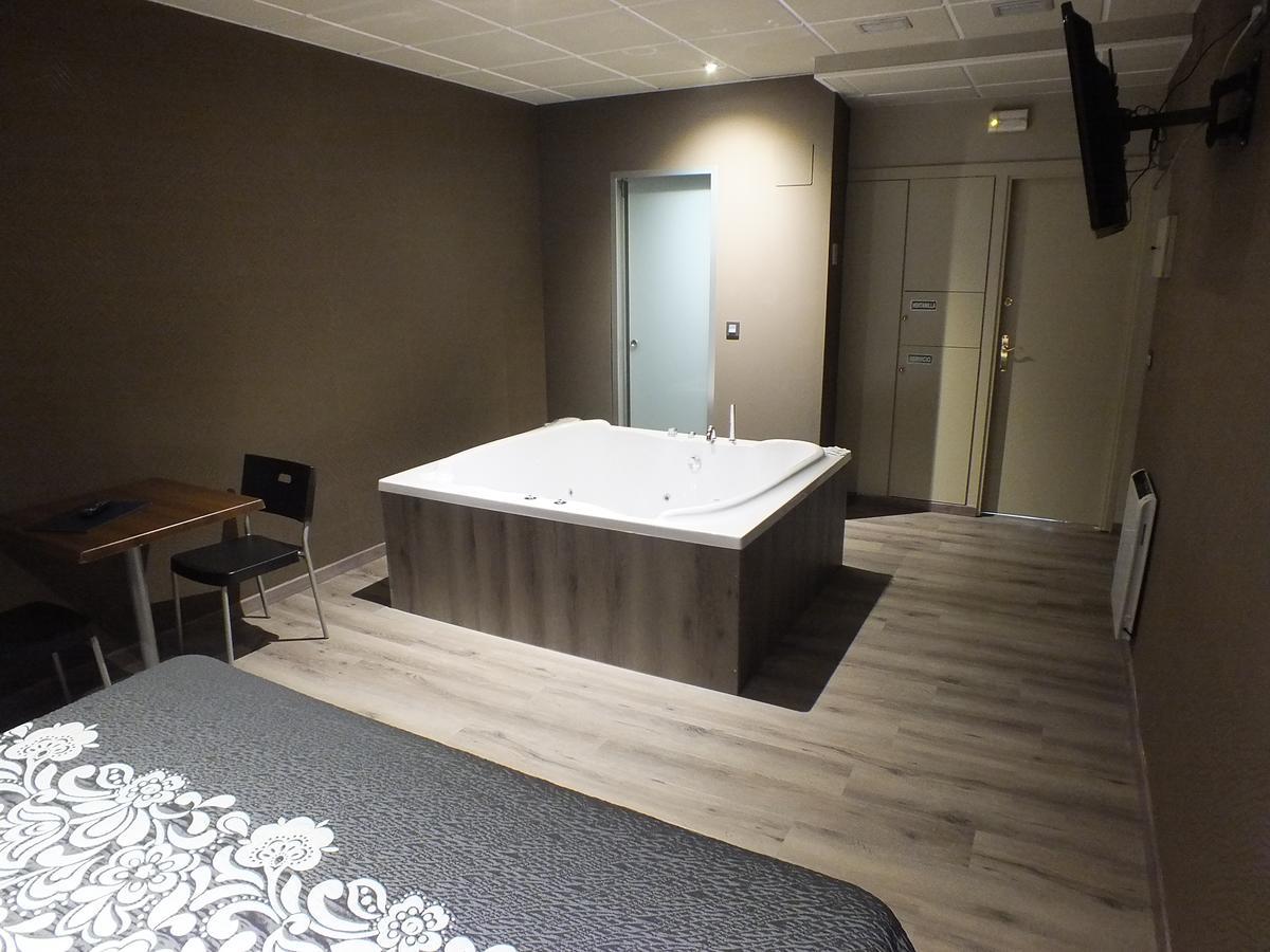 Motel Los Abedules โอเบียโด ภายนอก รูปภาพ